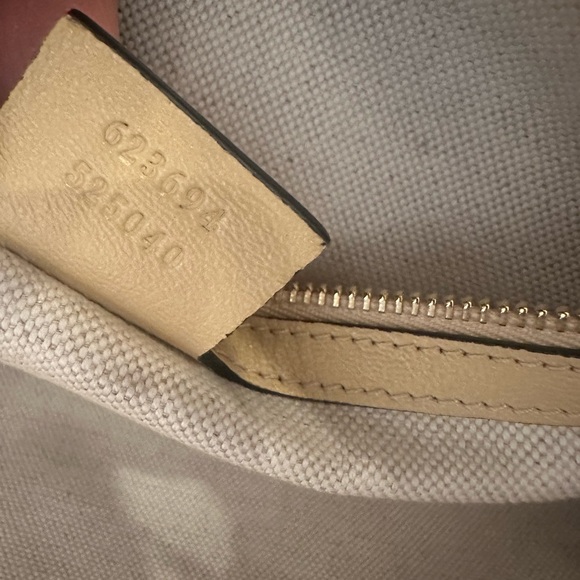 Flash sale 🎈🎈🎈Gucci Horsebit tote - Picture 6 of 10